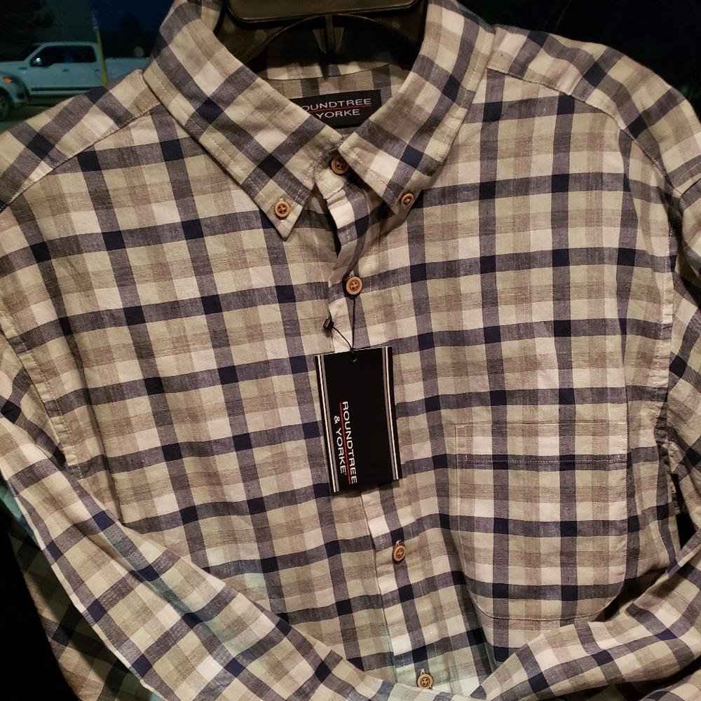 Roundtree & Yorke Button Down Shirt Size Large